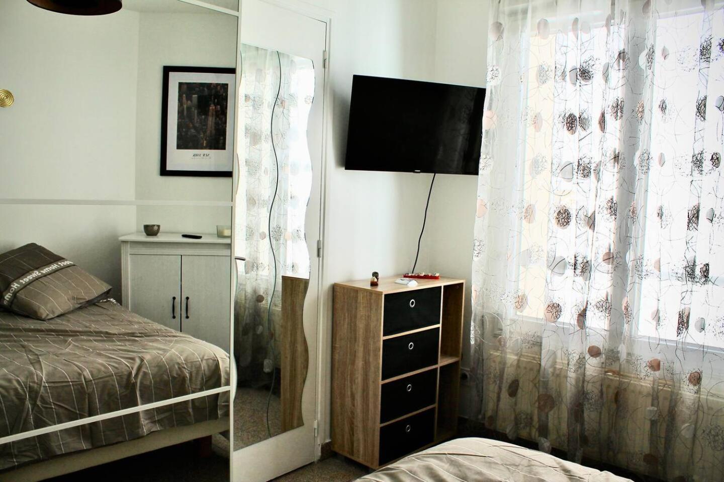 Appartement Gheddachi à Gentilly Extérieur photo