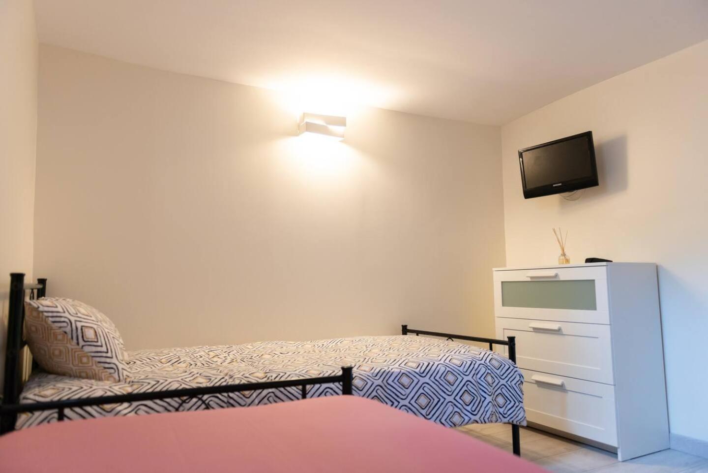 Appartement Gheddachi à Gentilly Extérieur photo